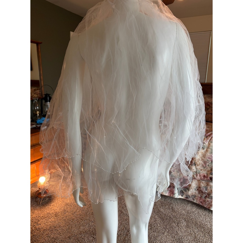 White Two Tier Beaded Scalloped Edge Bridal Veil Waist Length Pearl Trim 34in - Picture 9 of 14